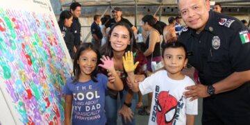 Ana Paty Peralta reconstruye tejido social junto a los cancunenses