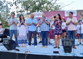 Deleitan coristas a portomorelenses durante el 11° Festival Coralcun