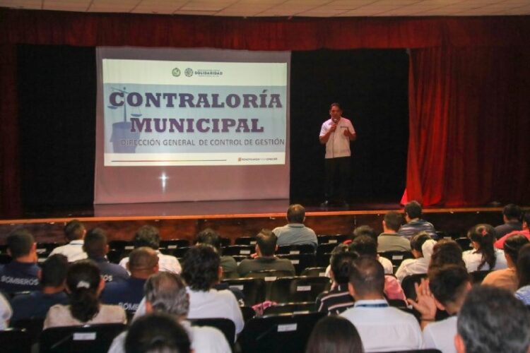 Reciben funcionarios de Playa del Carmen capacitación en ética y conducta