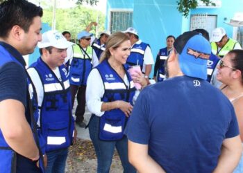 Atiende Lili Campos peticiones de habitantes de El Petén