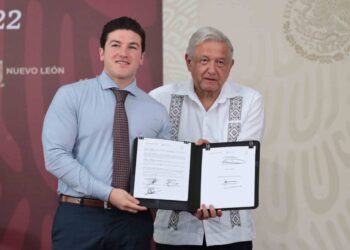 Defiende AMLO defiende a Samuel García en medio de enfrentamientos