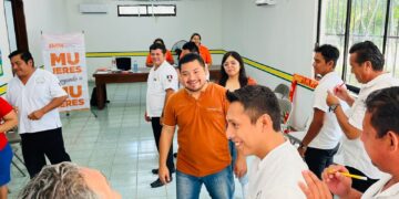 Instituto de la Mujer lleva a taxistas de Leona Vicario curso sobre “Inteligencia Emocional”