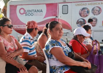 Llega a Zona Insular de Isla Mujeres unidades móviles del programa "Salud para Tod@s"