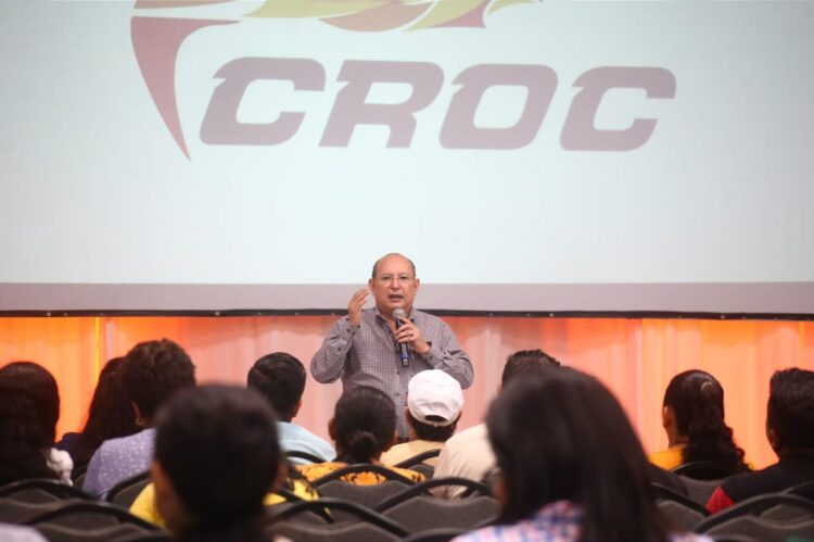Fortalece e impulsa CROC Cancún educación con jornada de aplicación de exámenes