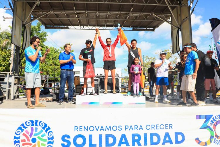 Exitoso "Medio Maratón Playa del Carmen por la Paz 2023"