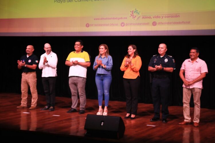 Realizan simposio para prevención del suicidio en Playa del Carmen
