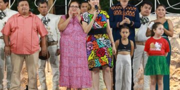 Celebra Atenea Gómez Fiesta Mexicana en primera Explanada Municipal de Ciudad Mujeres