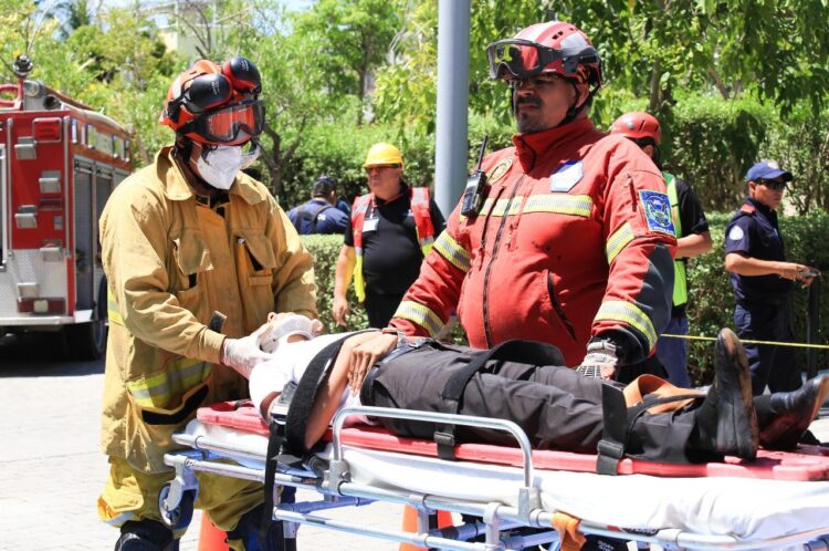 Fortalecen con importante capacitación a bomberos de Solidaridad