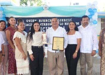 Blanca Merari destaca el papel de los docentes como formadores de ciudadanos y personas de bien