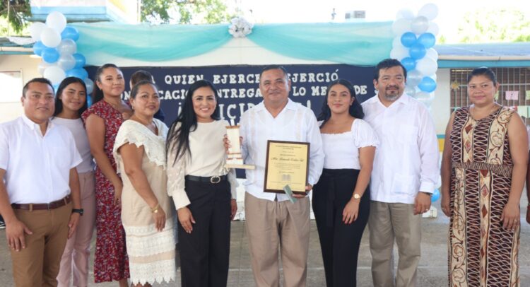 Blanca Merari destaca el papel de los docentes como formadores de ciudadanos y personas de bien