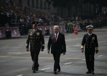 AMLO agradece "contribución fundamental" de Semar y Sedena en seguridad