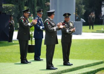 Realizan toma de protesta cuatro nuevos mandos de la Sedena