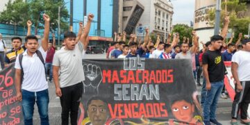 Ordenan al Ejército conservar documentos ligados al caso de los 43 de Ayotzinapa