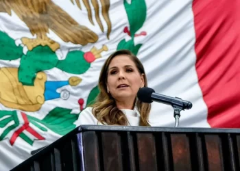 Informes, inconformes; política y gobierno