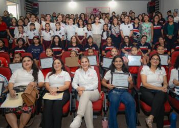 Seguimos construyendo un futuro mejor para las niñas: Ana Paty Peralta