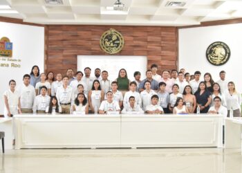 Se celebra el Cabildo Adolescente en Playa del Carmen