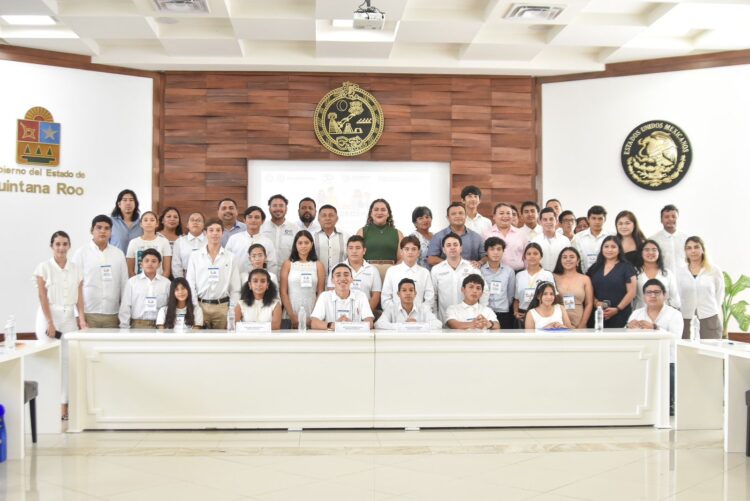 Se celebra el Cabildo Adolescente en Playa del Carmen