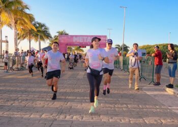 Ana Paty Peralta lidera segunda carrera “Cancún nos une por las Mujeres”