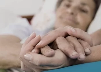 Presentan diputados iniciativa para incluir eutanasia en Ley General de Salud