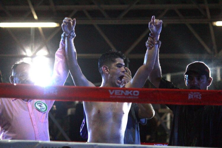 Rotundo éxito en la función de box en Playa del Carmen