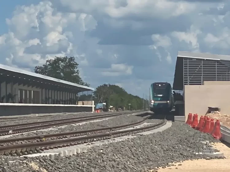 Realiza AMLO segundo viaje en Tren Maya para nueva supervisión