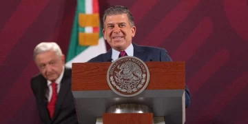 AMLO despide al titular de Profeco, Ricardo Sheffield