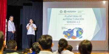 Capacitan a contribuyentes en emisión de facturas en Playa del Carmen