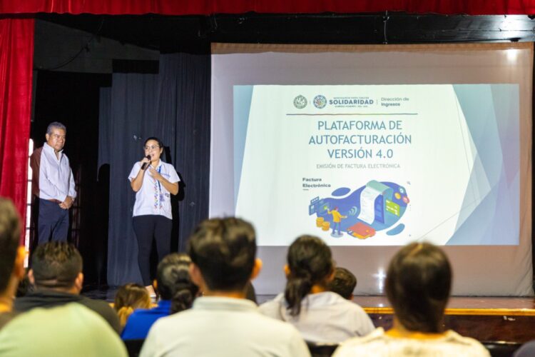 Capacitan a contribuyentes en emisión de facturas en Playa del Carmen