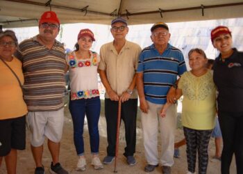 Atestigua Ana Paty Peralta instalación de medidores en colonia Jericó