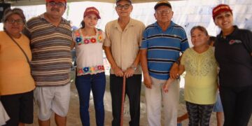 Atestigua Ana Paty Peralta instalación de medidores en colonia Jericó