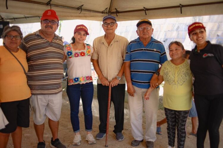 Atestigua Ana Paty Peralta instalación de medidores en colonia Jericó