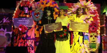 Atenea Gómez encabezó la Noche de Todos los Santos en Isla Mujeres