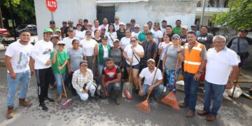 Embellece “Limpiamos tu colonia” la calle Almendros en Puerto Morelos