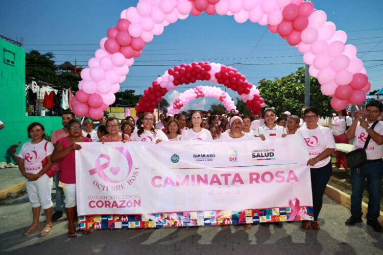 Encabeza Atenea Gómez Caminata Rosa con el programa “Cuidándote con el Corazón”