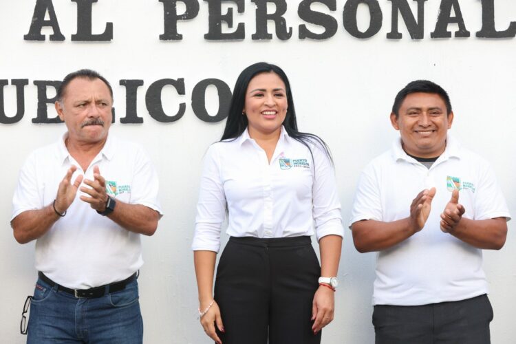 Blanca Merari entrega equipamiento y uniformes a trabajadores de Servicios Públicos