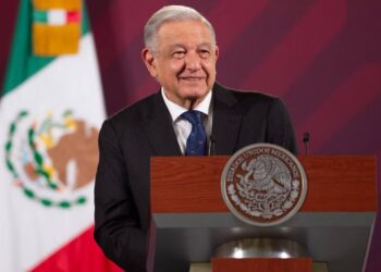 Rebautiza AMLO a los conservadores