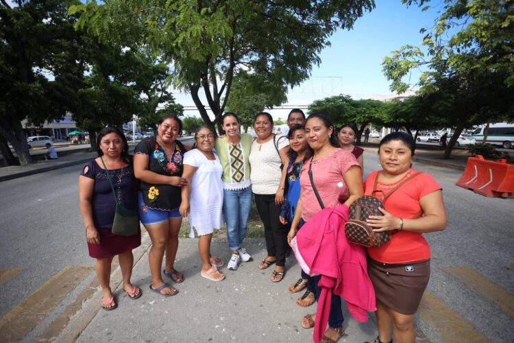 Continúa Ana Paty Peralta contrucción de pasos peatonales