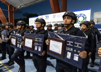 Culminan 38 elementos “Curso Básico Policial Equivalente” en Playa del Carmen