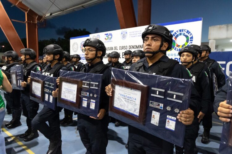 Culminan 38 elementos “Curso Básico Policial Equivalente” en Playa del Carmen
