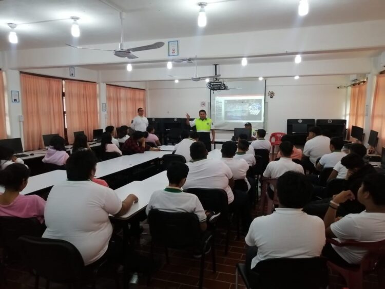 Promoviendo la Seguridad Vial: Campaña sobre Manejo Responsable de Motocicletas en Leona Vicario