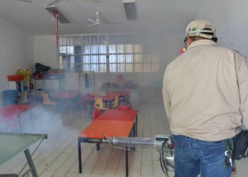 Impulsan en Puerto Morelos Certificación de Escuelas como Edificios Saludables Libres de Criaderos de Larvas