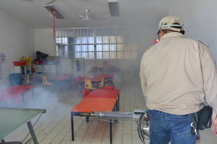 Impulsan en Puerto Morelos Certificación de Escuelas como Edificios Saludables Libres de Criaderos de Larvas