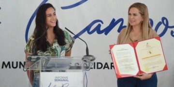 Lili Campos celebra que la playense Swami Mostalac Rizzitello sea considerada la mejor mujer dentro del deporte estatal 2023.