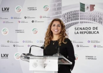Marybel Villegas apoya a los trabajadores con el programa de reestructuración de créditos INFONAVIT.