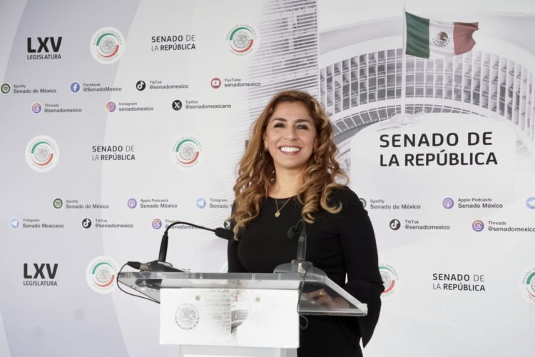 Marybel Villegas apoya a los trabajadores con el programa de reestructuración de créditos INFONAVIT.