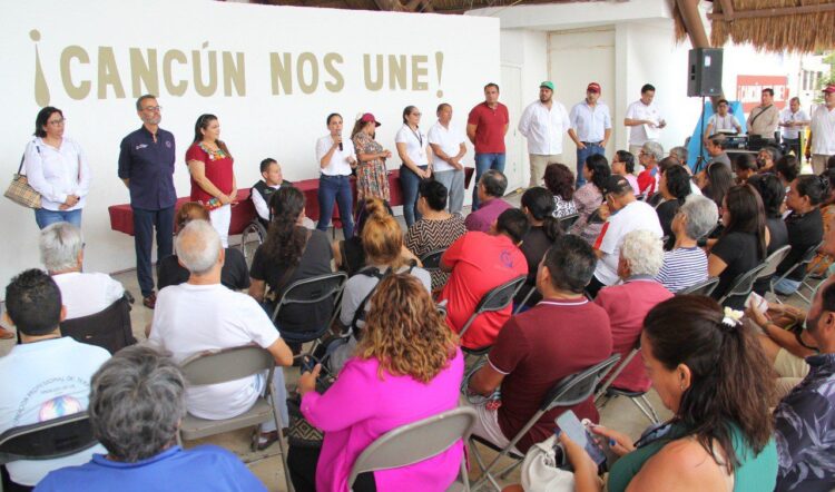 Presenta Ana Paty Peralta transformación del parque de las Palapas