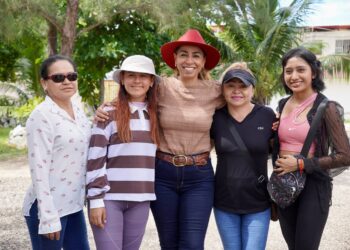 Recorre Marybel Villegas la Colonia Donceles 28 Escuchando a la Ciudadanía