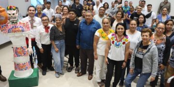 Refrenda Blanca Merari apoyo a artesanos de Puerto Morelos
