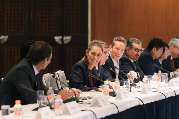 Se reúne Claudia Sheinbaum con representantes de la ABM