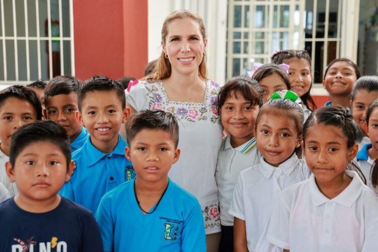 Cumple Atenea Gómez su palabra en la zona continental de Isla Mujeres